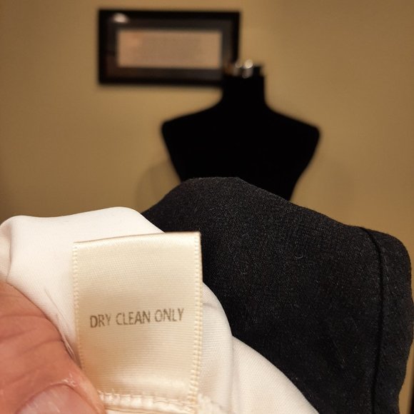 Lovestitch Linen Blend Dress - Picture 13 of 14